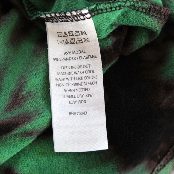 Handmade reverse tie dye Adrienne Vittadini tank top by Hue Revival - Picture 7 of 9